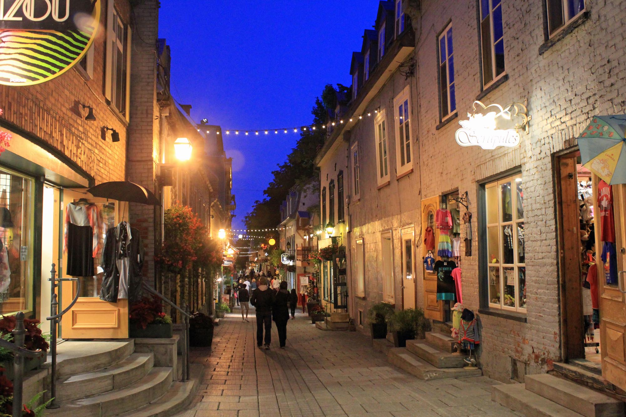 Québec ville, rue du Petit Champlain, nuit