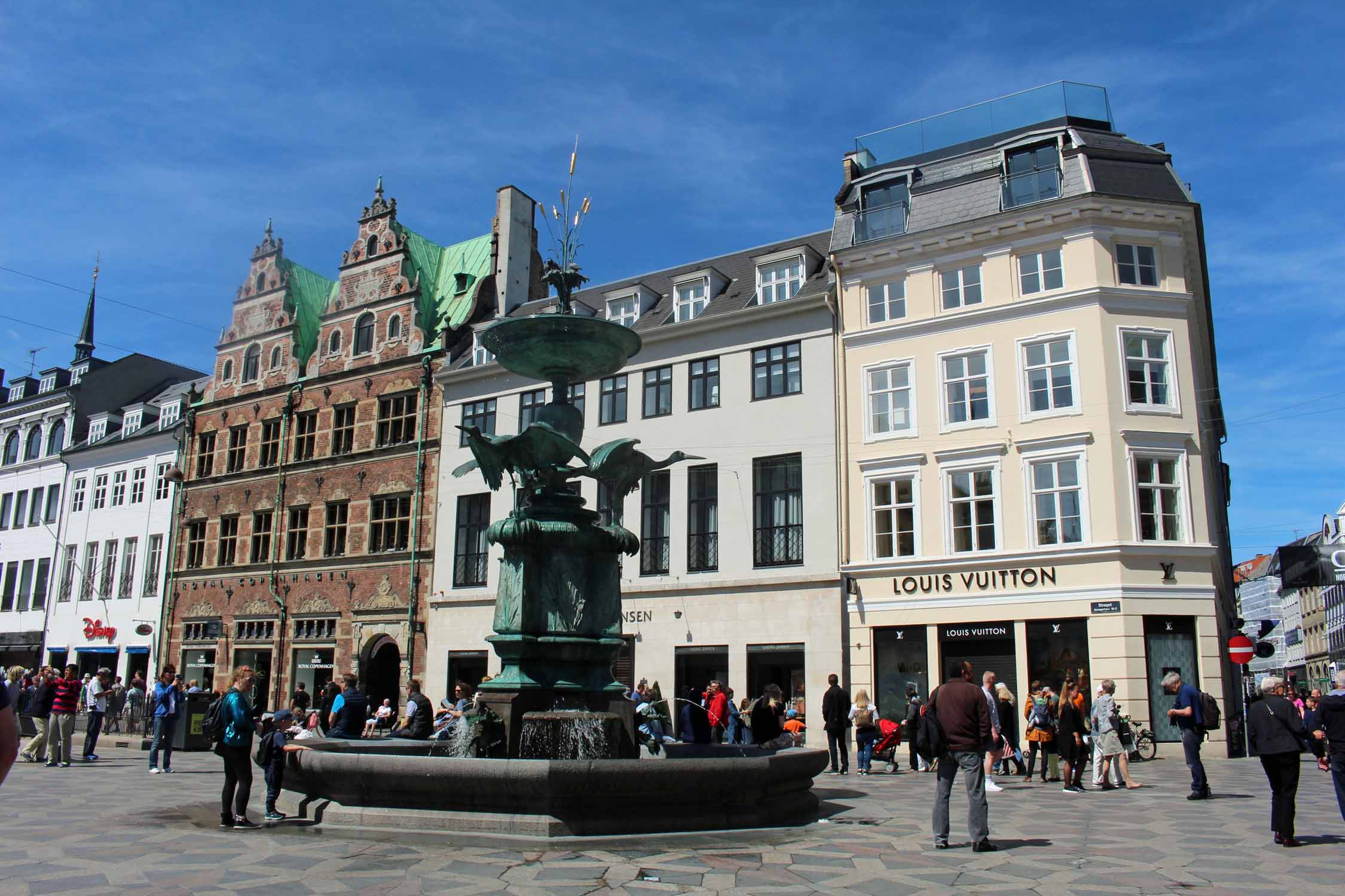 Copenhague, fontaine des Cigognes, place Amager