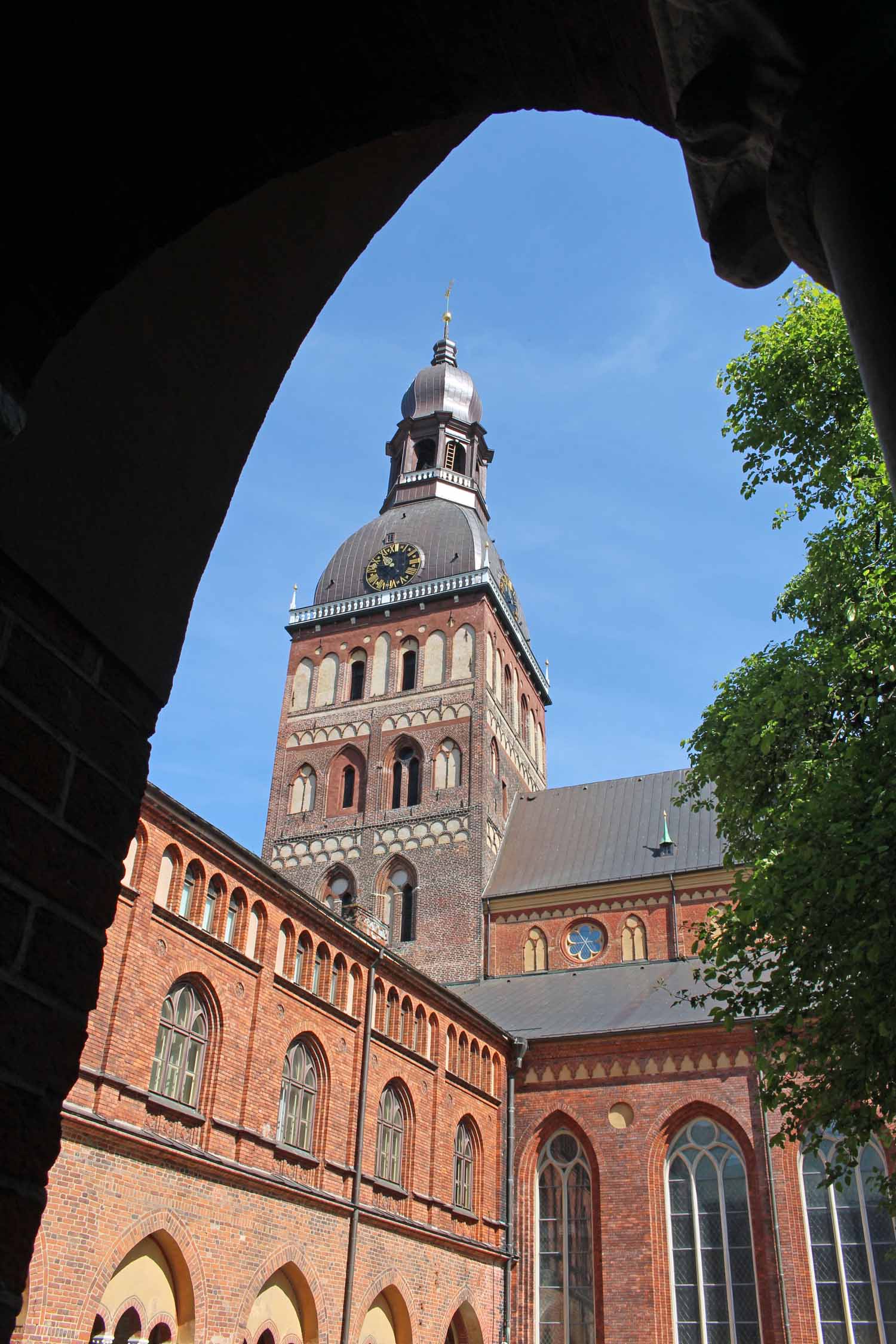 Riga, cathédrale protestante, cloître, tour