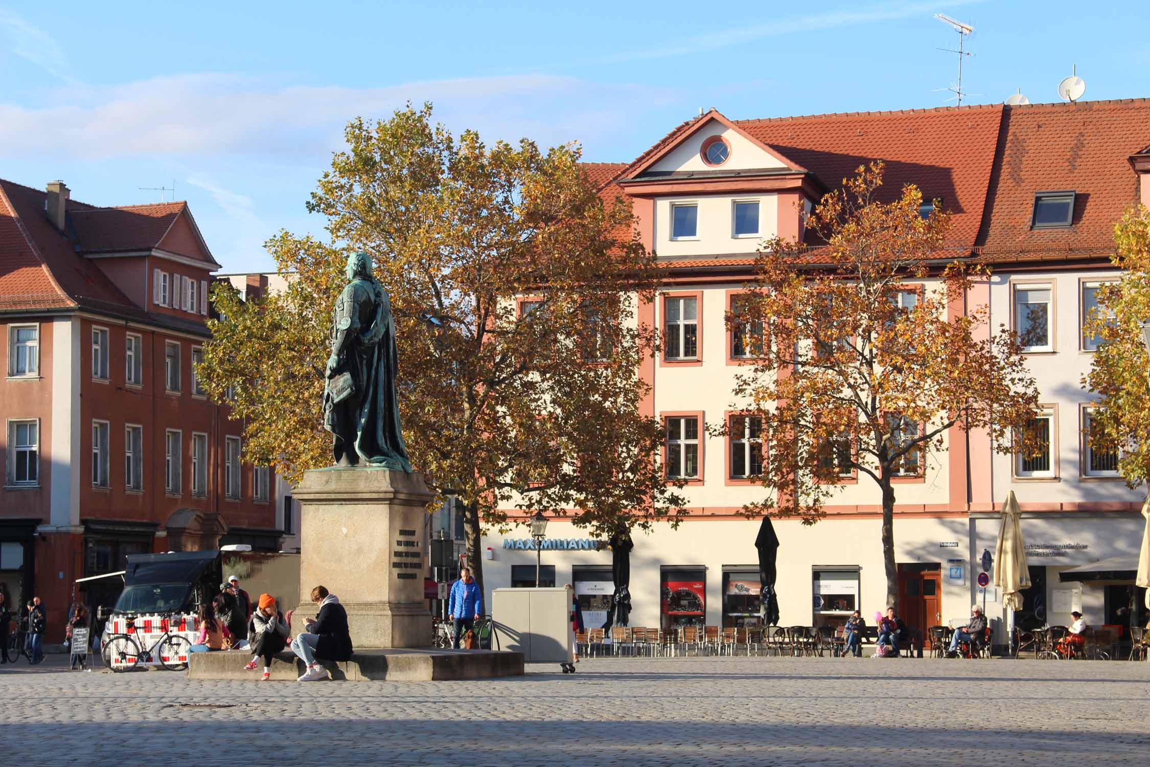 Erlangen, place du marché, statue