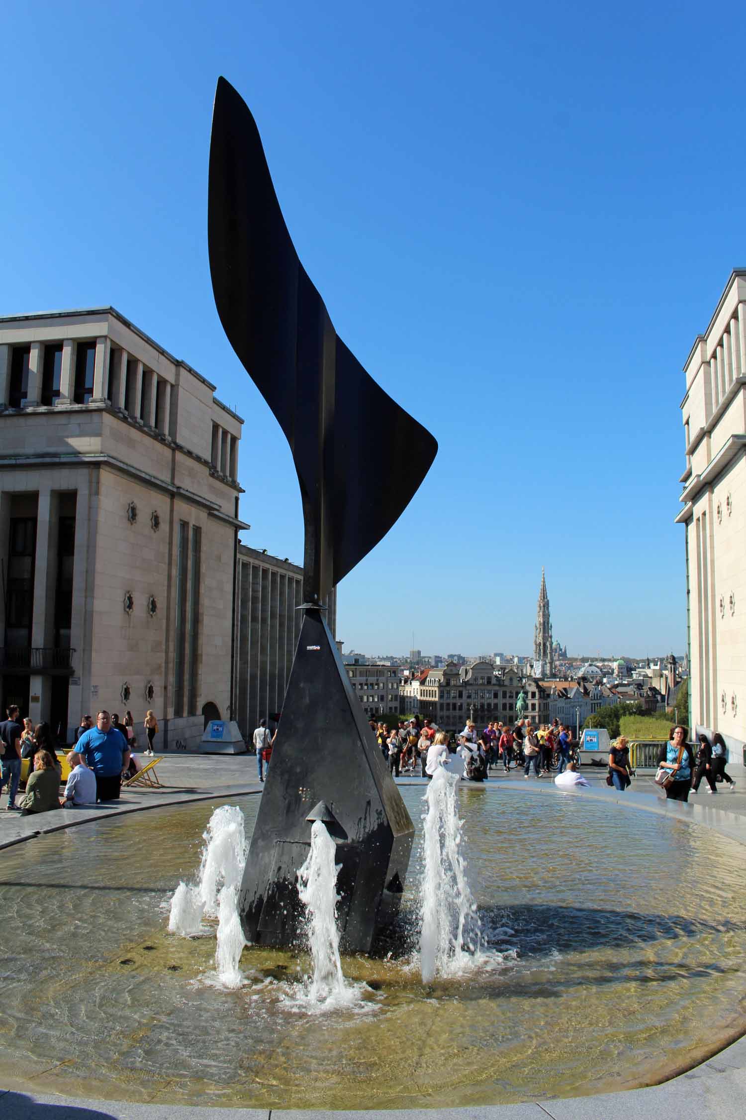 Bruxelles, statue l'Oreille tourbillonnante