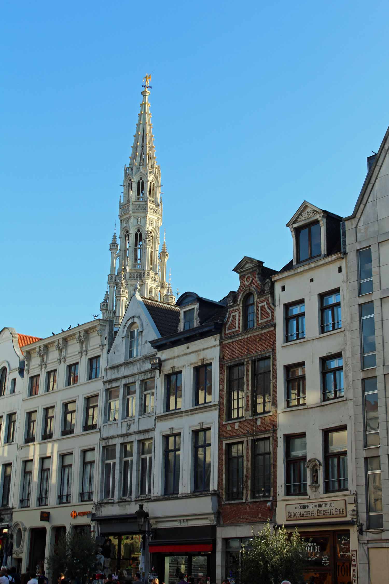 Bruxelles, rue typique, hôtel de ville