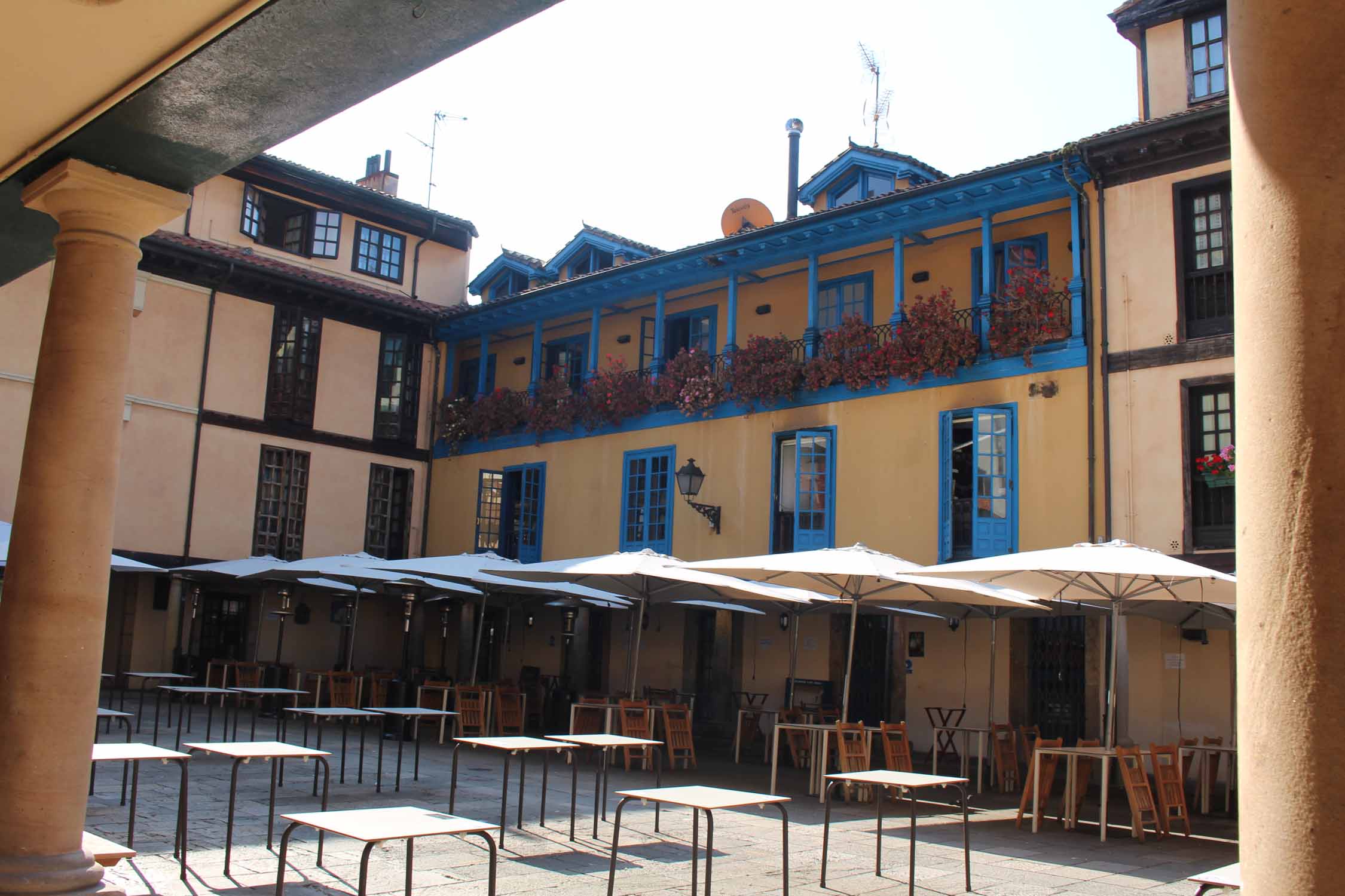 Oviedo, place de Fontán