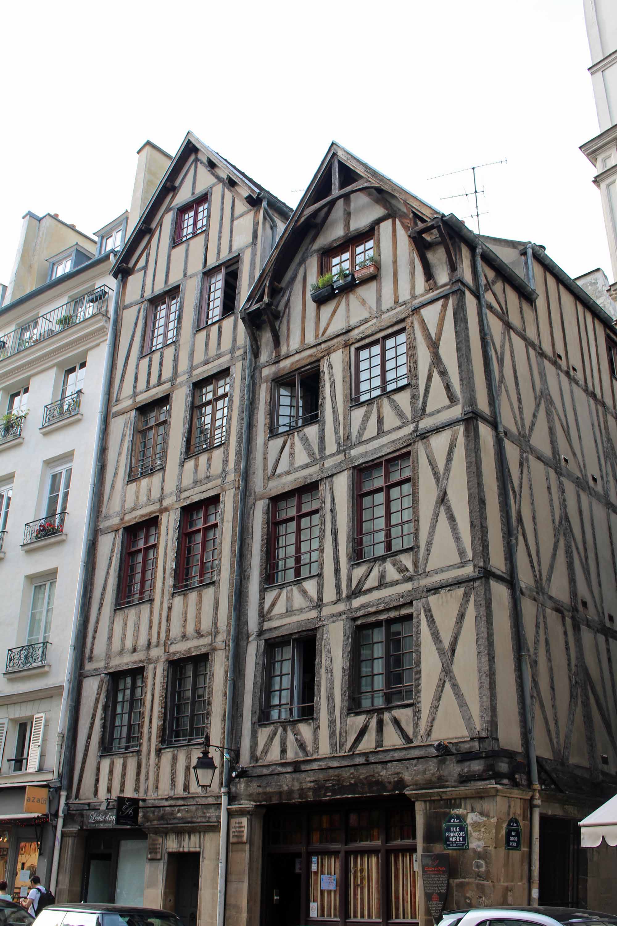 Maisons médiévales dans le Marais à Paris