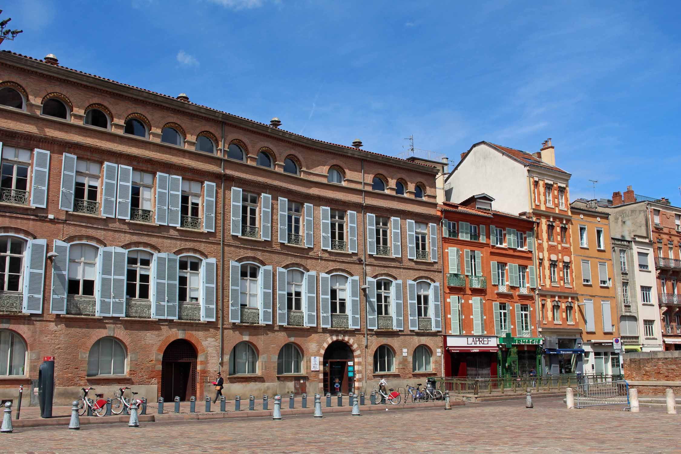 Toulouse,  façades, rue Riguepels
