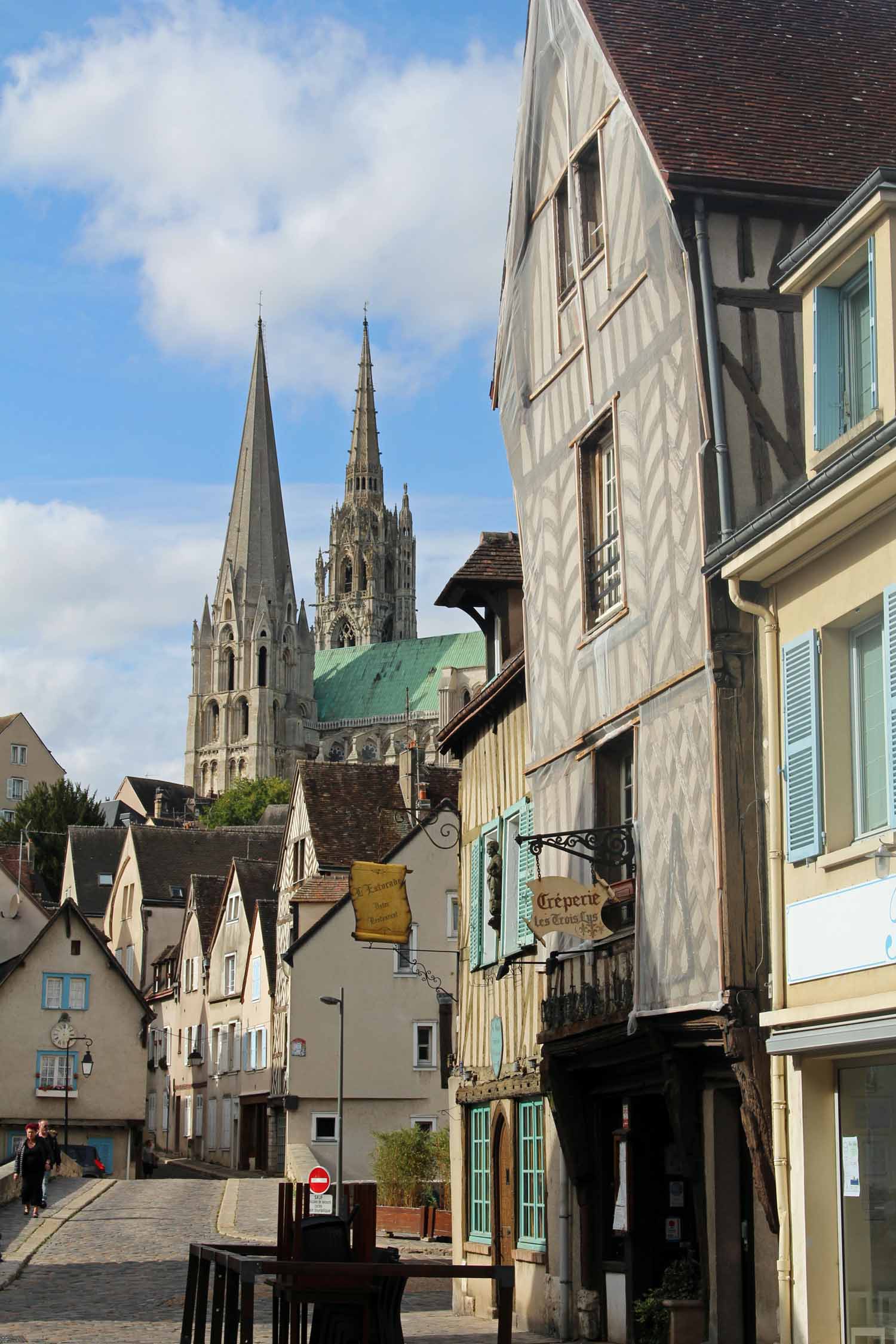 Chartres, rue typique