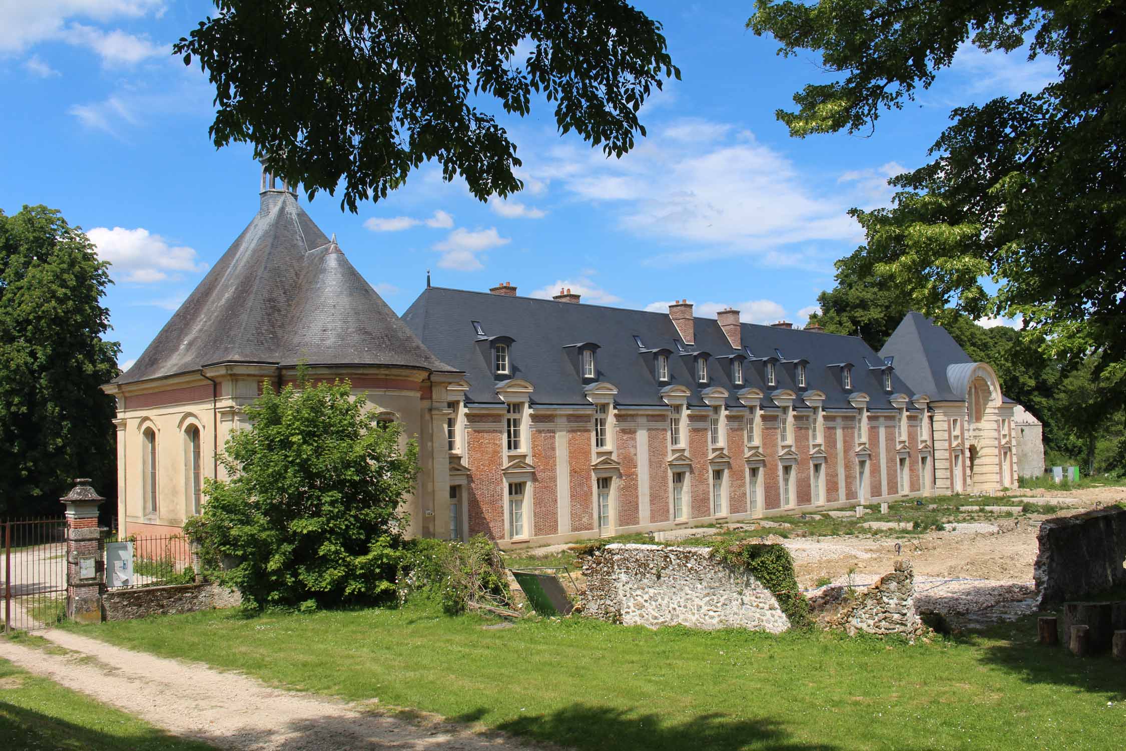 Montceaux-lès-Meaux, Château royal