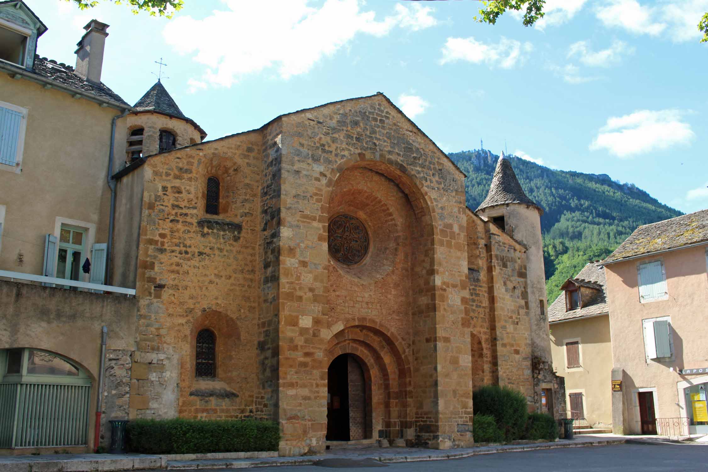Gorges du Tarn, Ispagnac, église Saint-Pierre-et-Saint-Paul