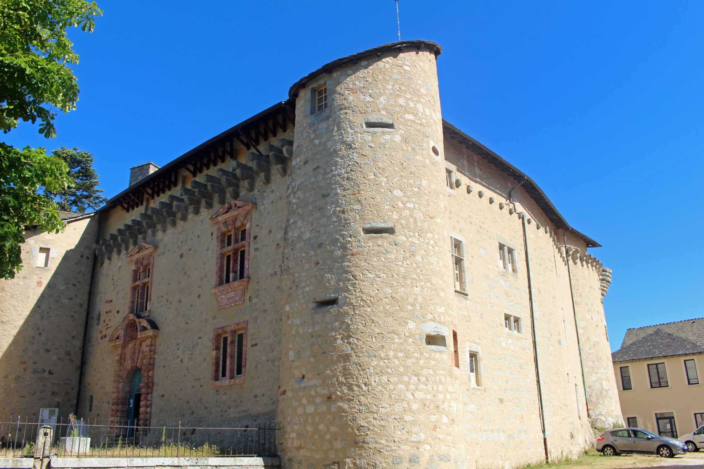 Saint-Alban-sur-Limagnole, château de Saint-Alban