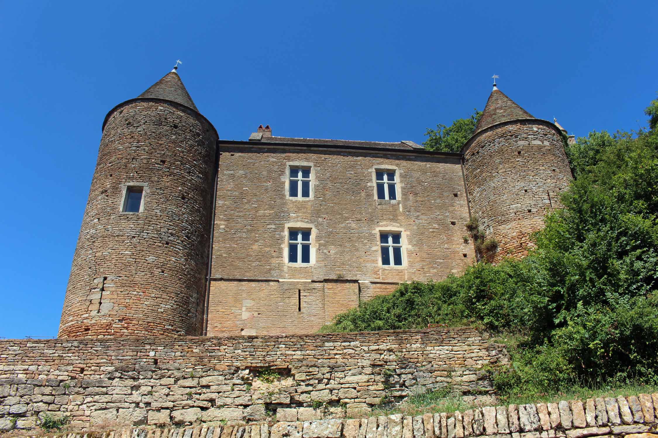 Château de Brancion, façade