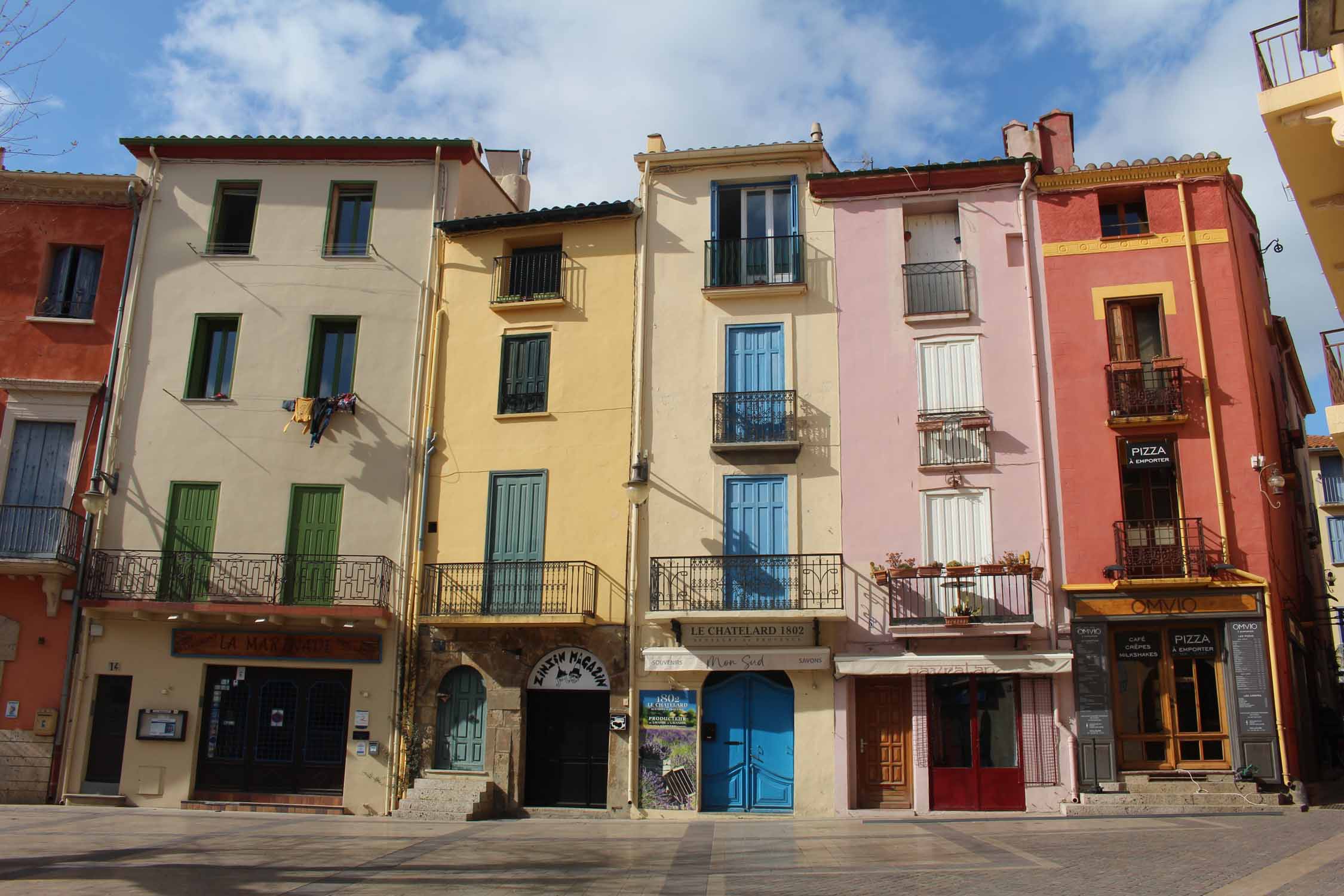 Collioure, maisons colorées