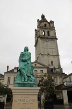 Loches