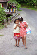 Jeunes Balinaises