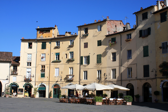 Lucques, place Anfiteatro, Piazza del Mercato