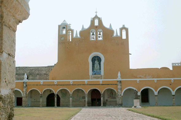 Izamal, couvent, Yucatan