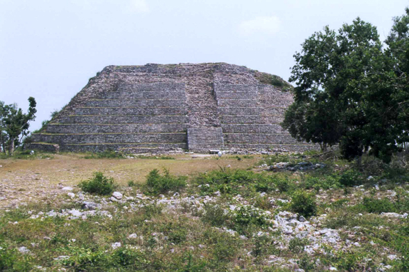 Pyramide Ytzamat-ul