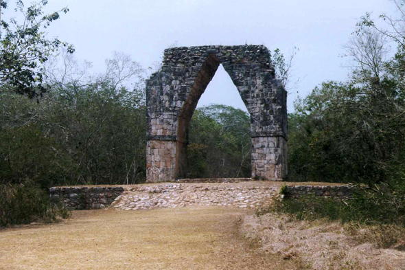 Arc de Kabah, Mexique