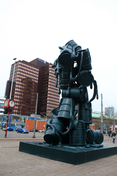 Rotterdam, statue, baril