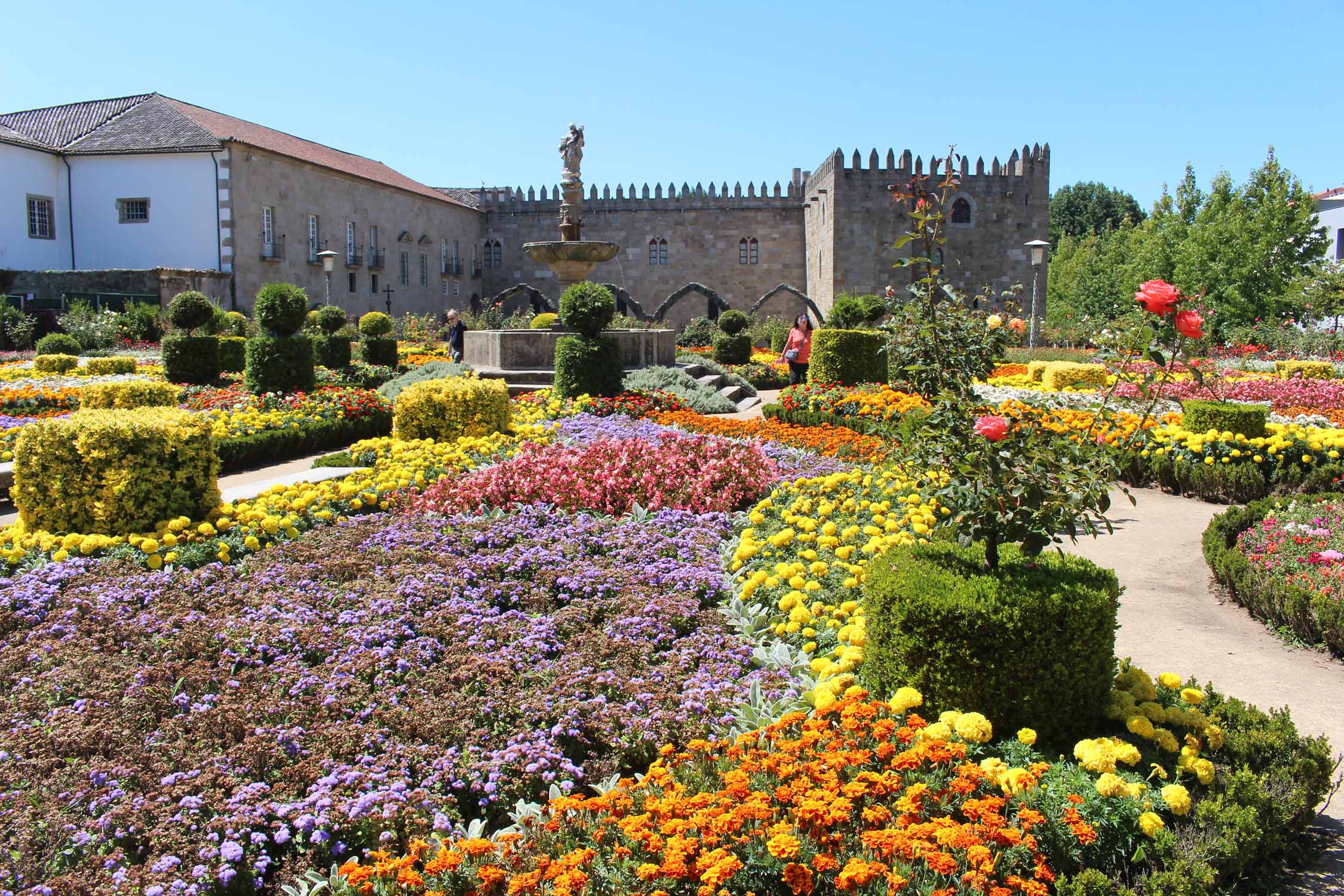 Braga, jardins de Santa Barbara, palais médiéval