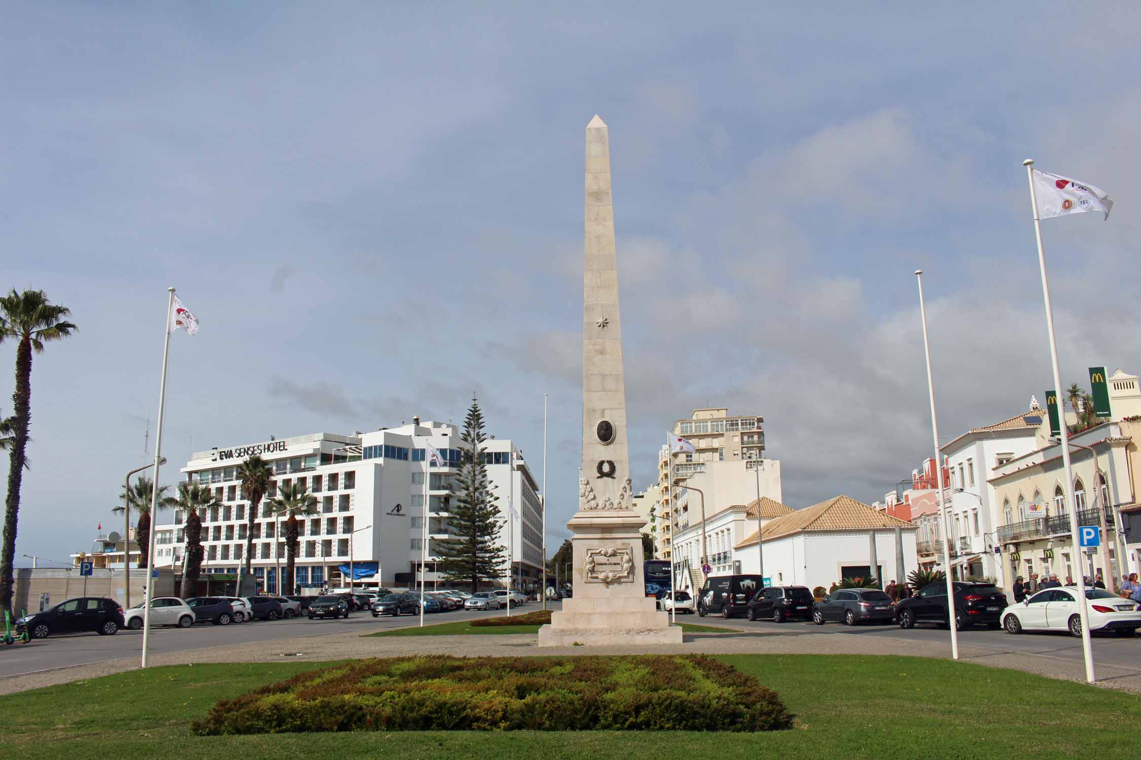 Faro, obélisque