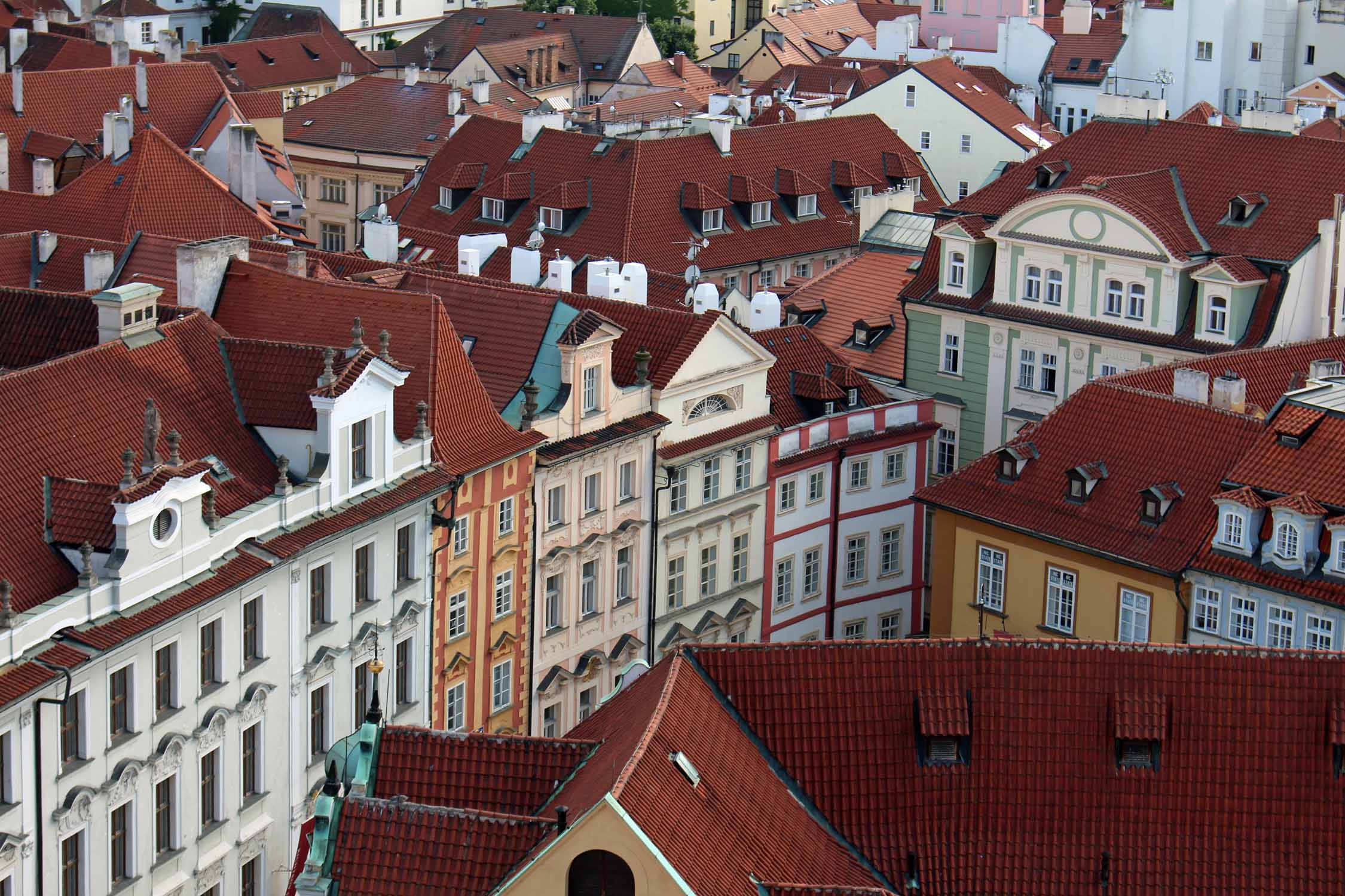 Prague, quartier Stare Mesto, façades colorées