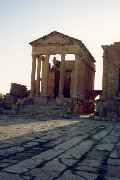 Sbeïtla, Temples capitolins