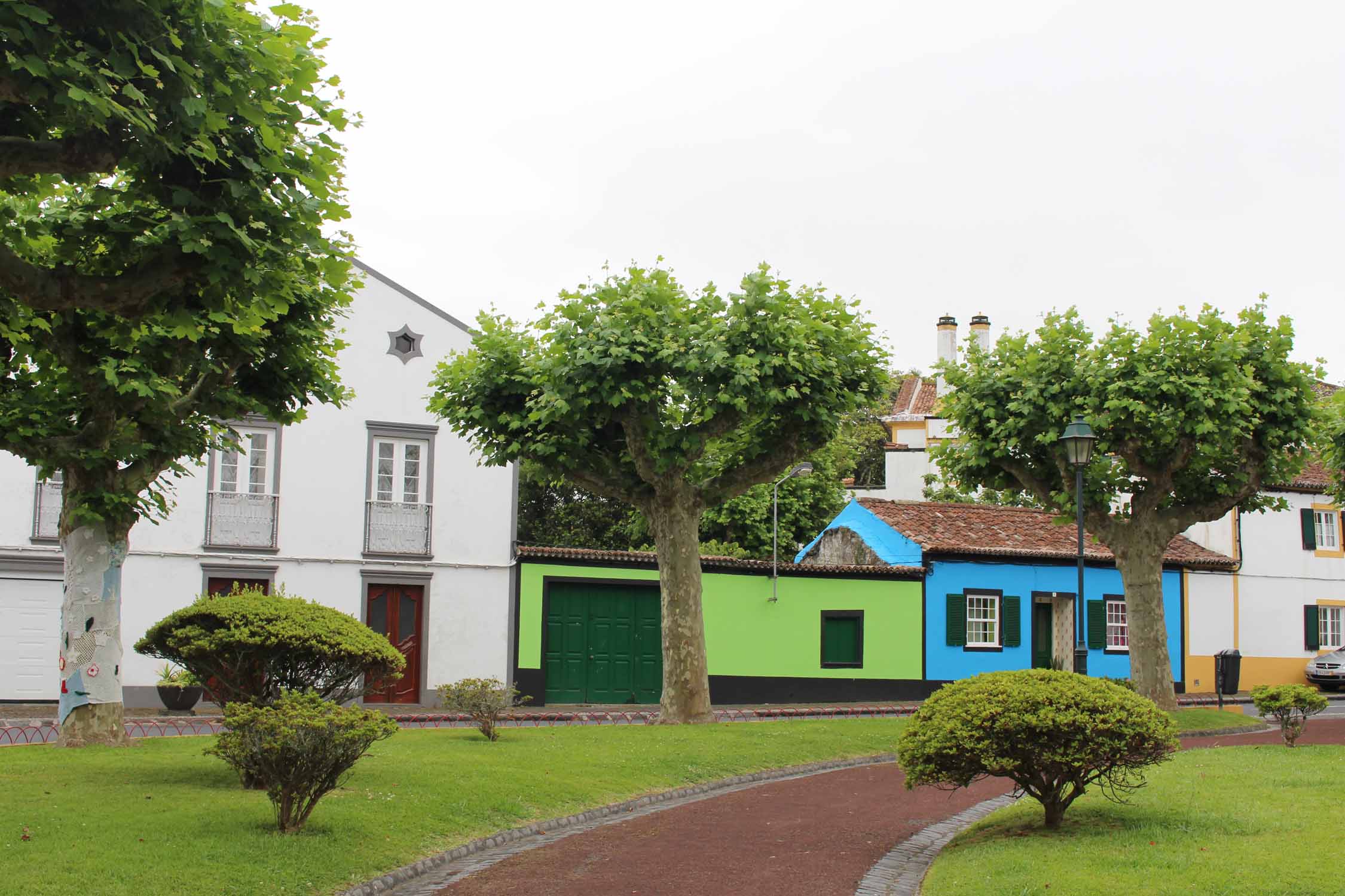 La place de Capelas, île de São Miguel, Açores