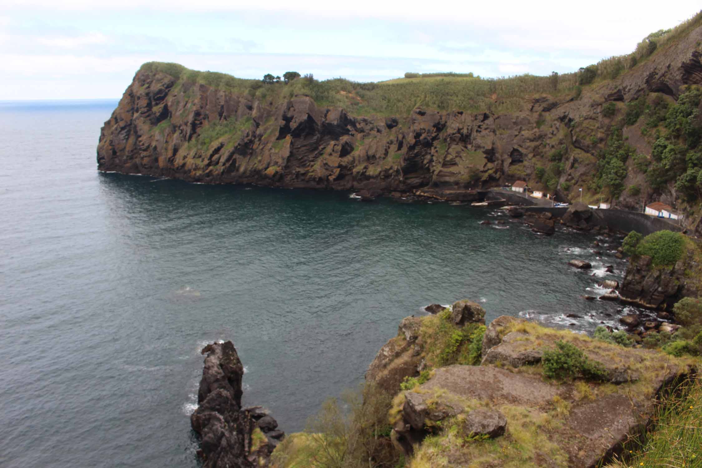 Le port de Capelas, île de São Miguel, Açores