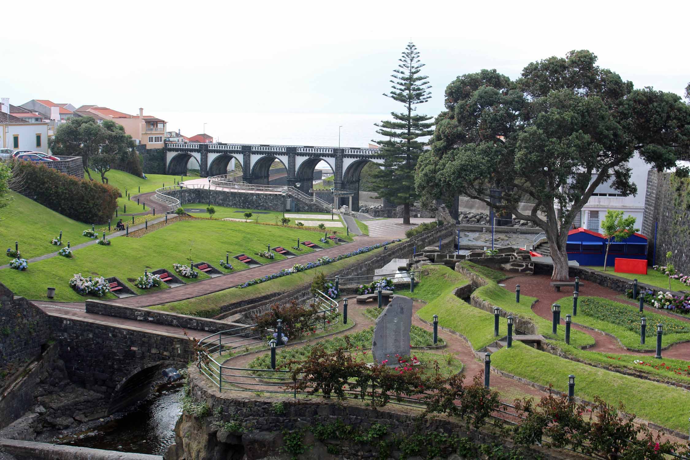 Les jardins de Ribeira Grande sur l'île de São Miguel, Açores