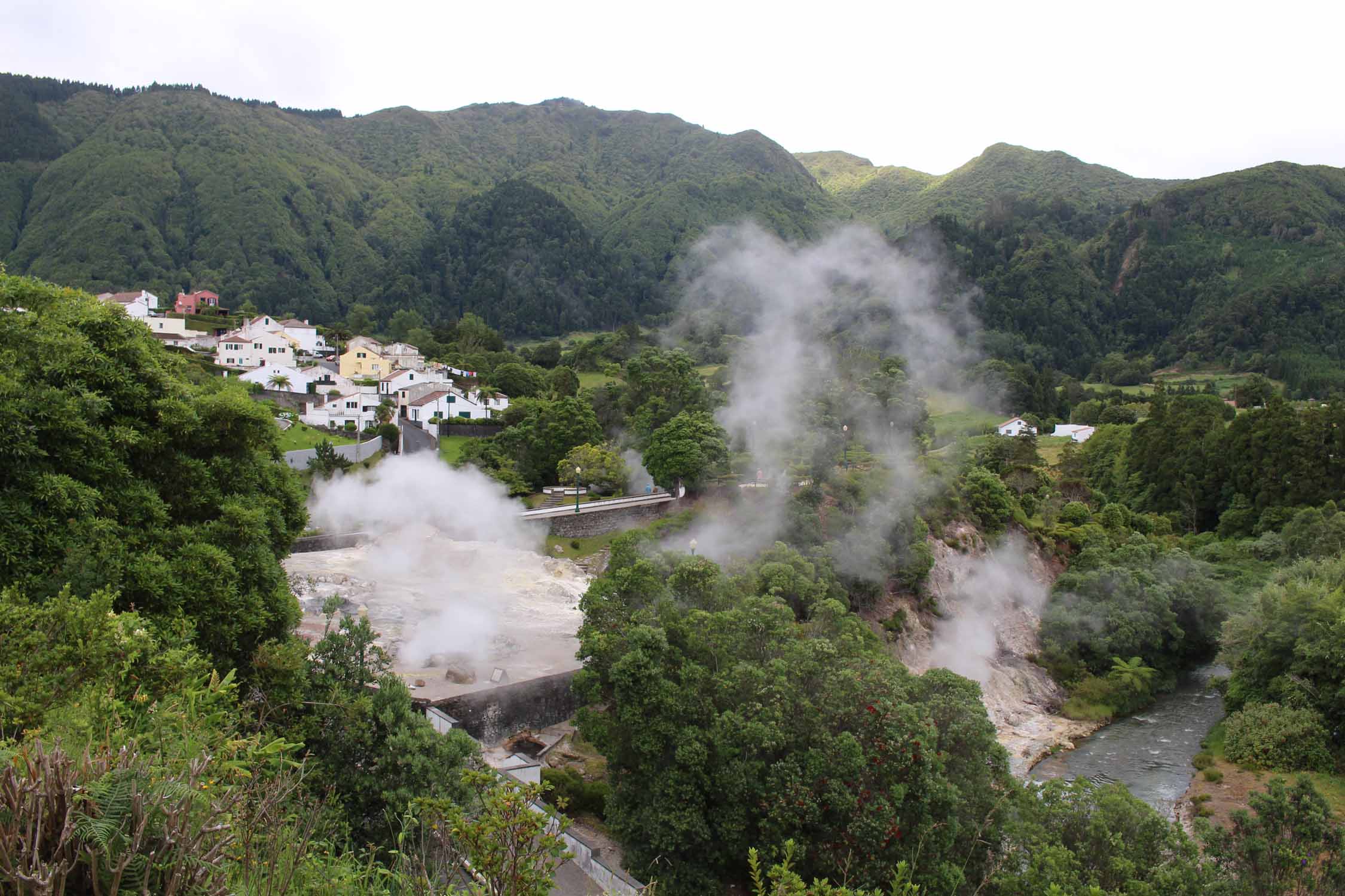 La ville de Furnas sur l'île de São Miguel, Açores