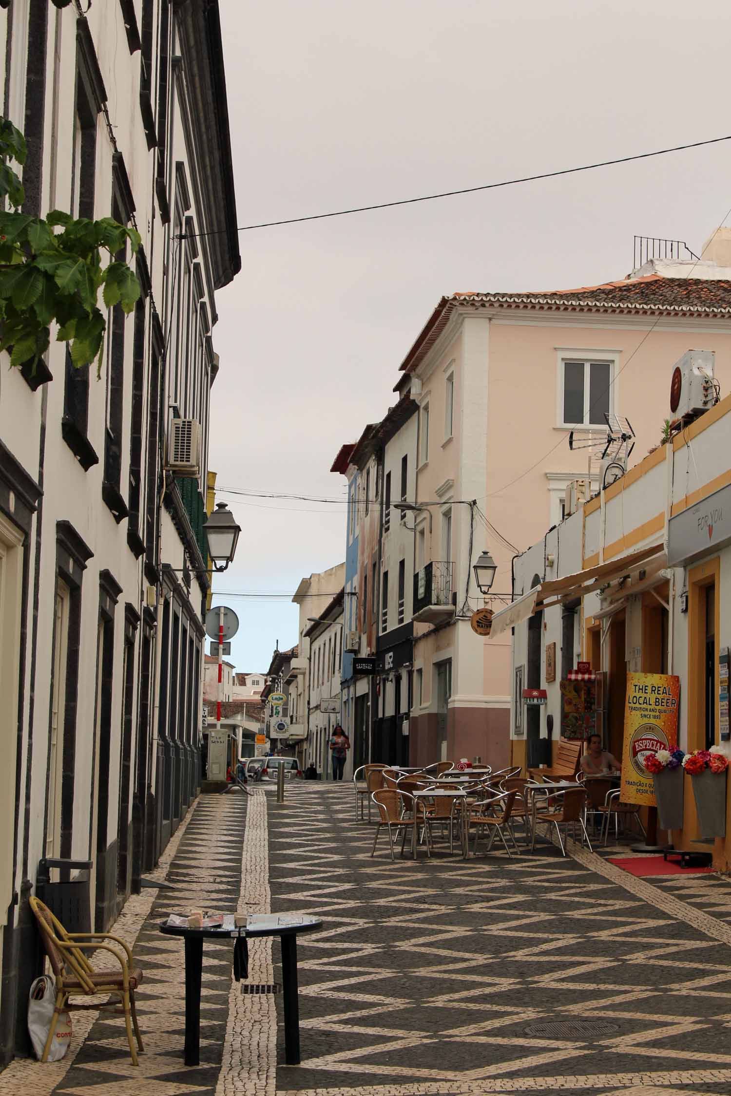 Une rue typique de Ponta Delgada, île de São Miguel, Açores