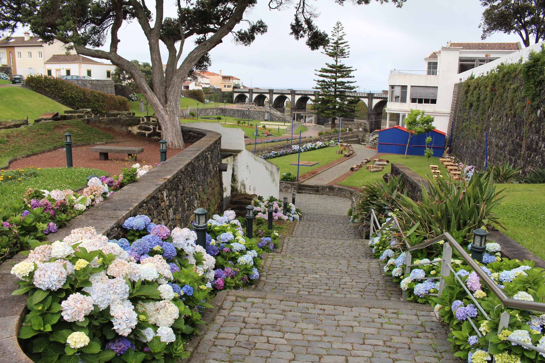 Les jardins publics à Ribeira Grande, île de São Miguel, Açores