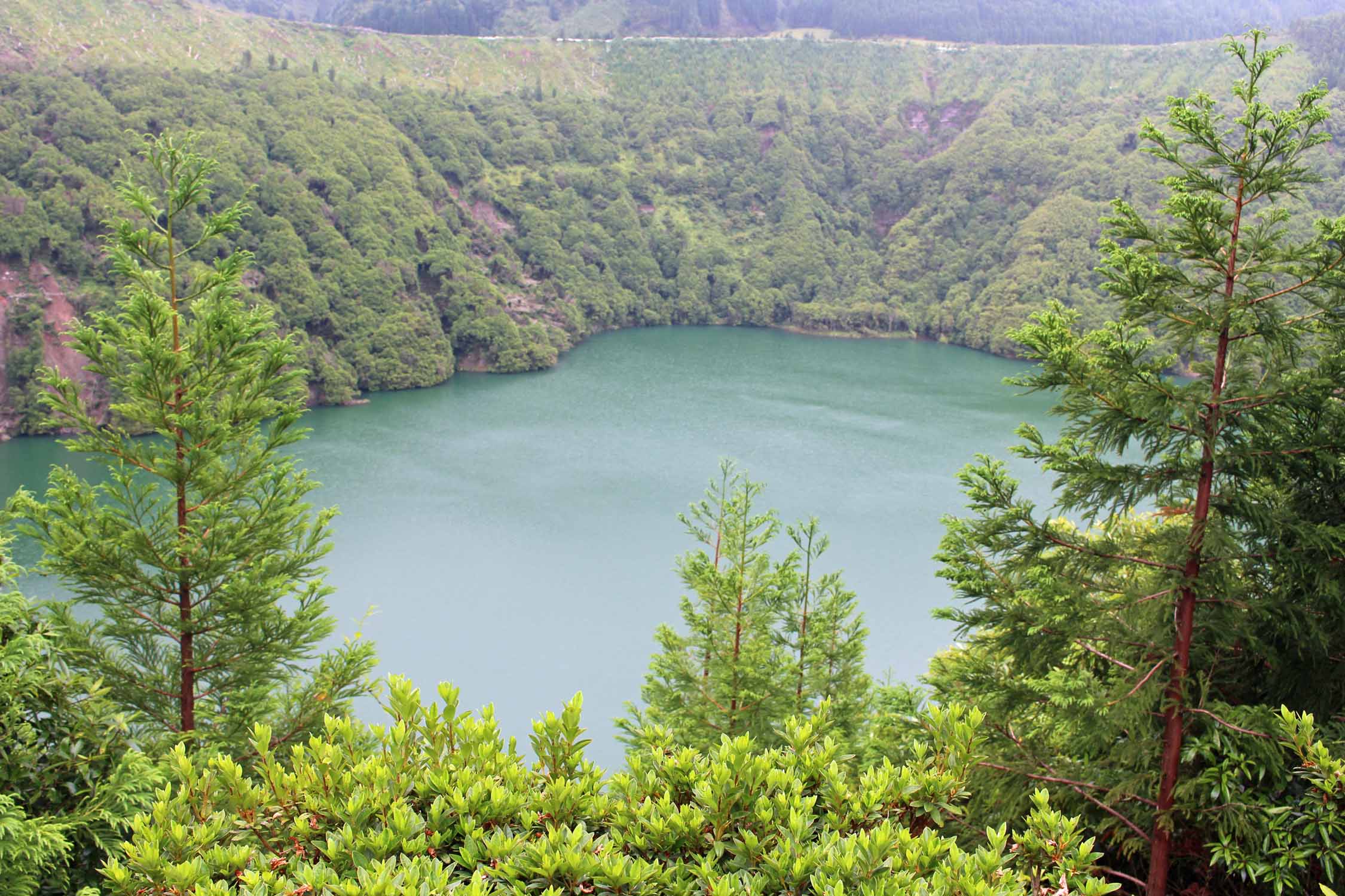 Le lac de Santiago sur l'île de São Miguel, Açores