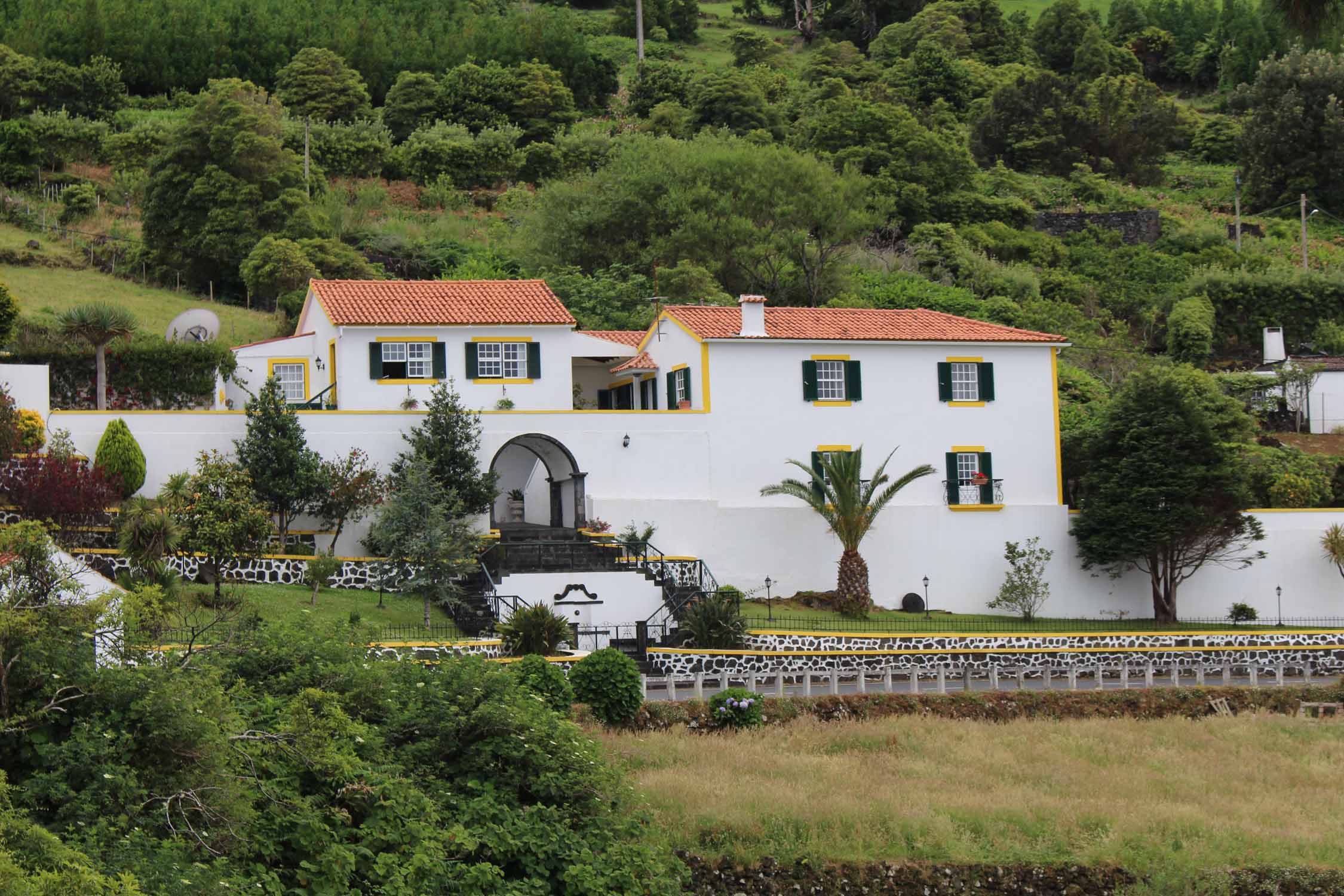 Açores, Île de Pico, São Miguel Arcanjo, maison