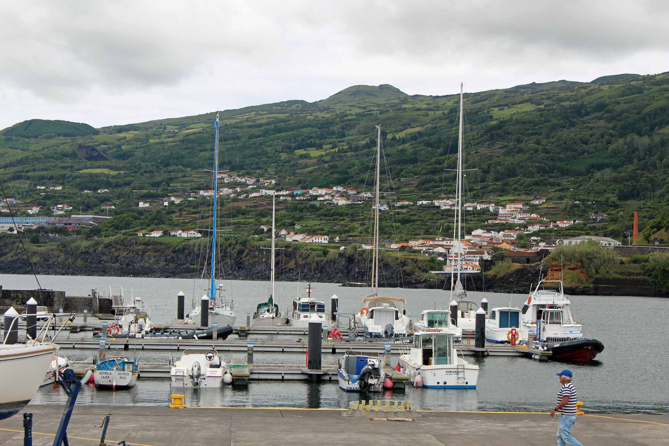 Açores, Île de Pico, port de Lajes do Pico