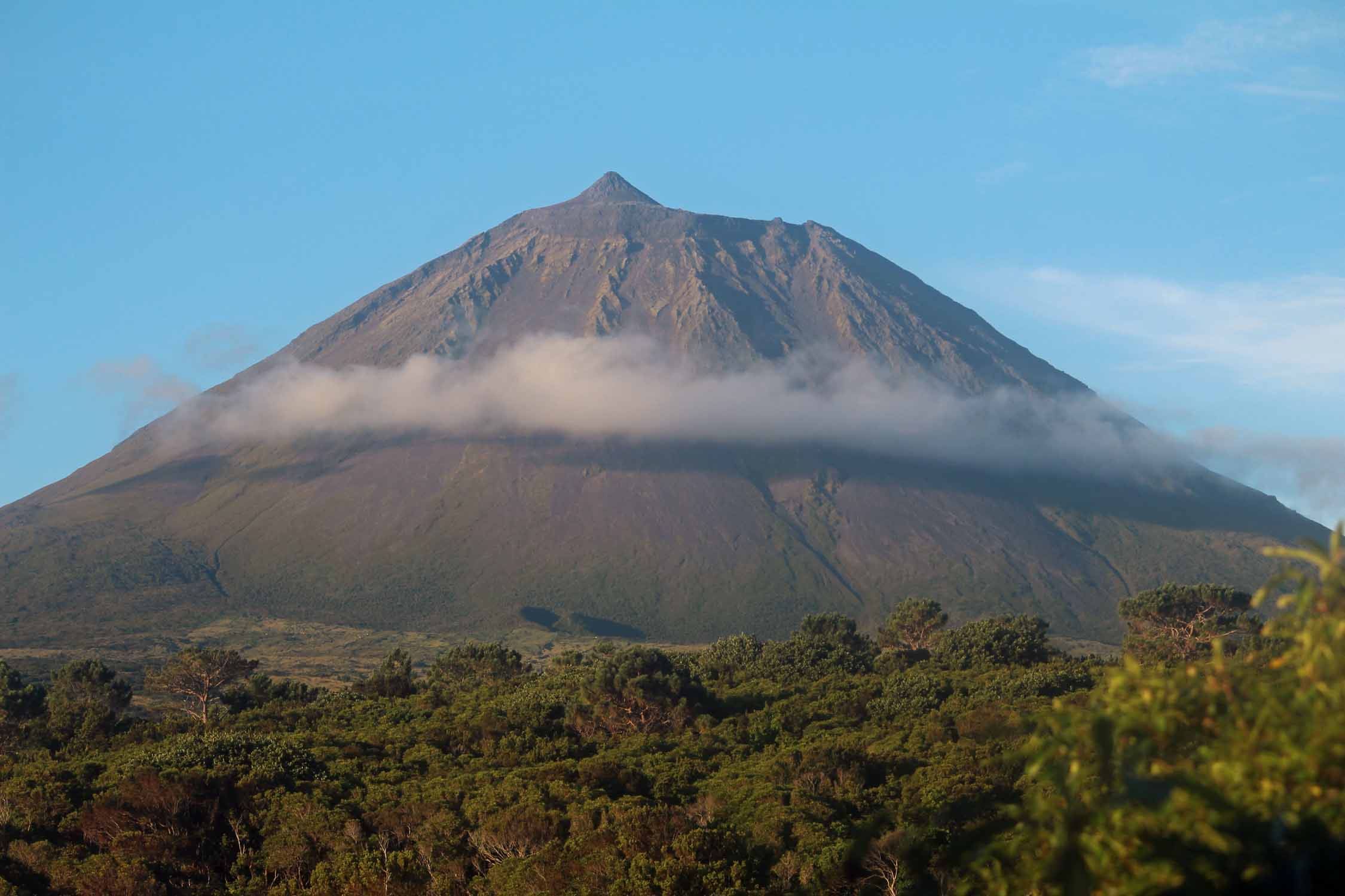 Le volcan Pico sur l'île de Pico aux Açores