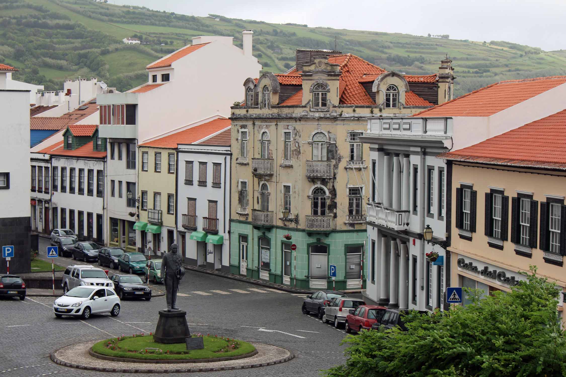 Açores, Île de Faial, Horta, place Largo Duque de Avila
