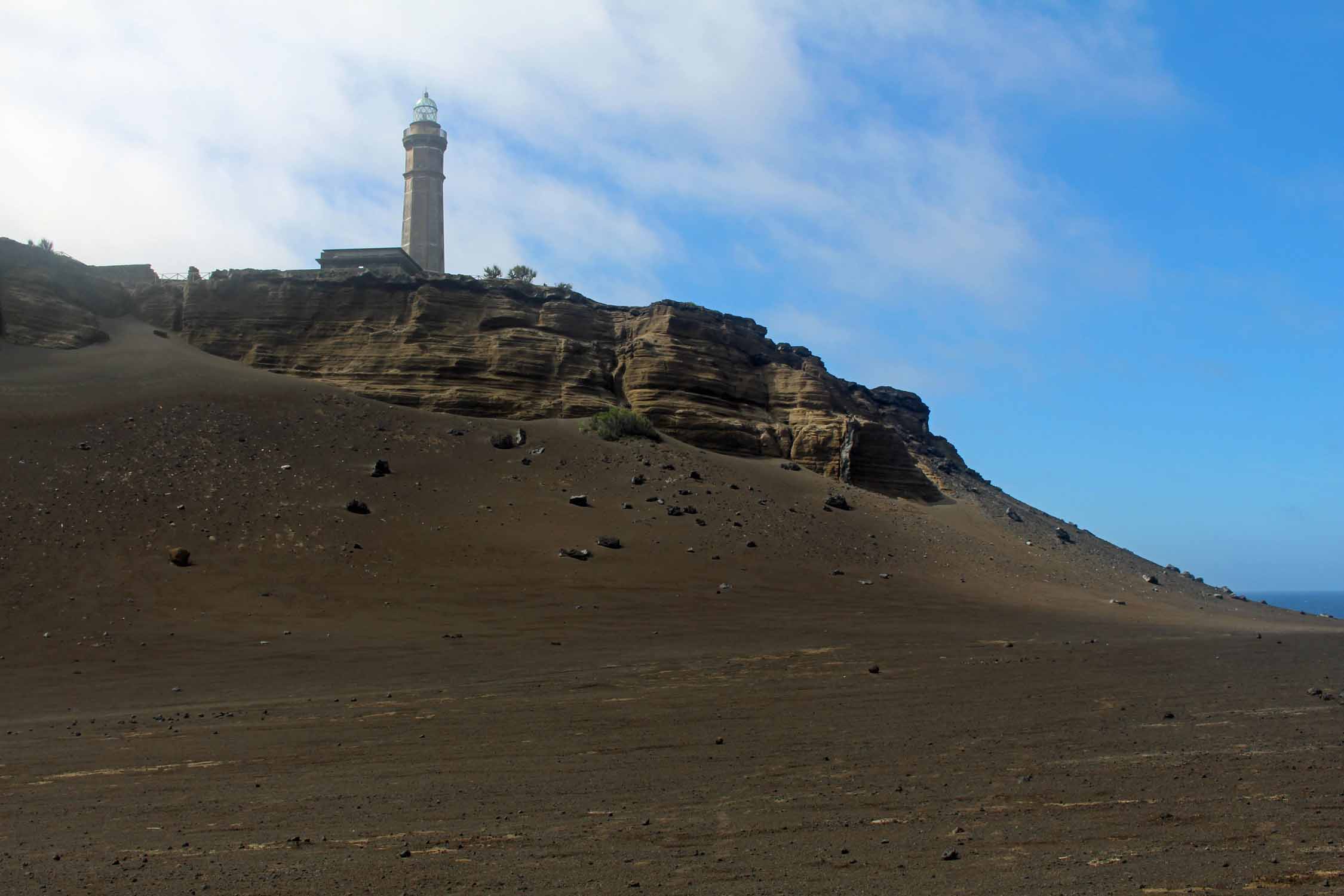 Açores, Île de Faial, phare, volcan Capelinhos