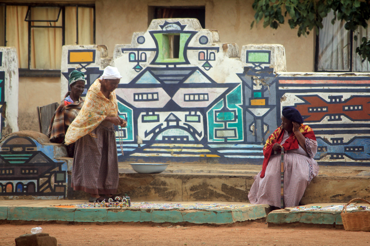 Village Ndebele, femmes