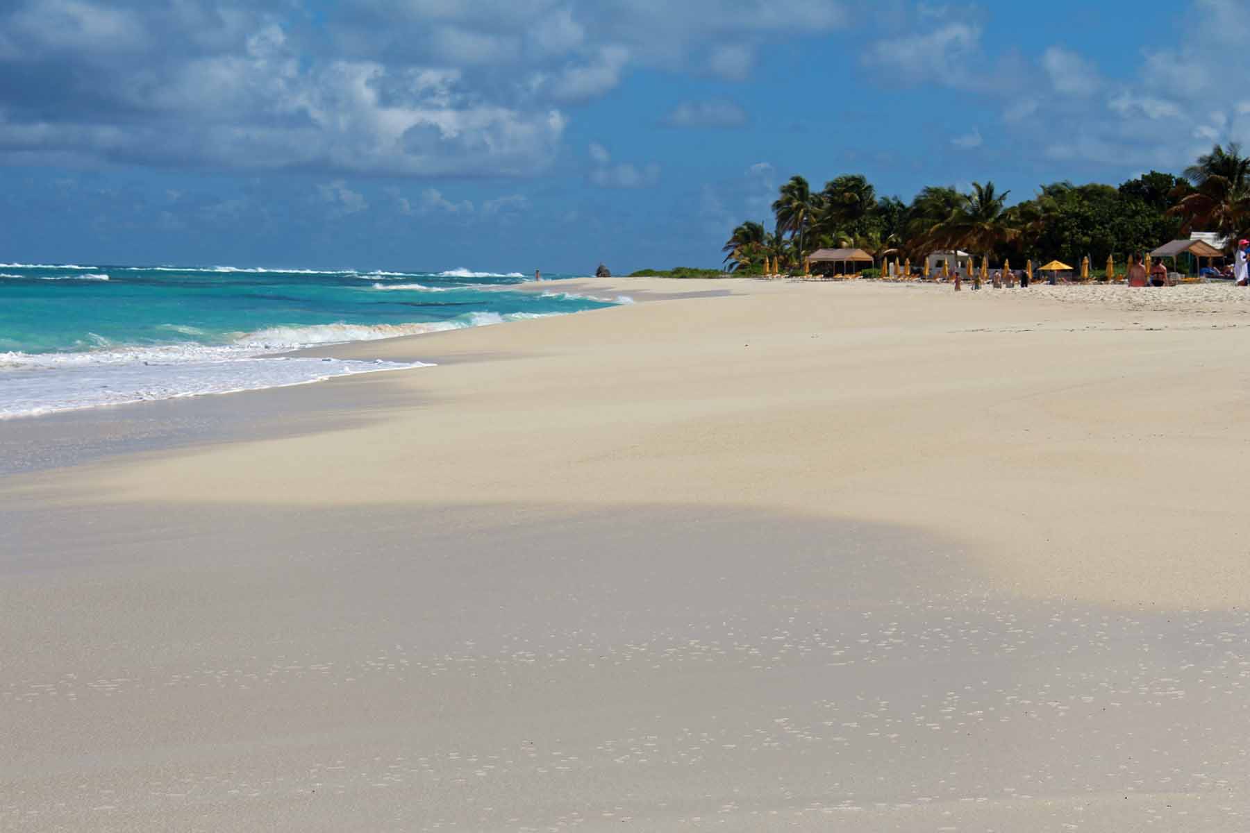 Ile d'Anguilla, la plage de sable blanc de Shoal Bay