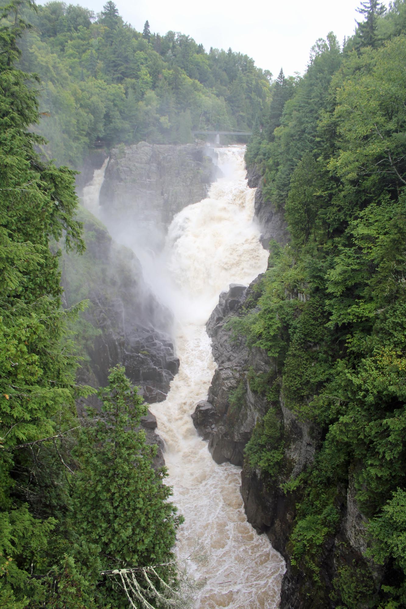 Canyon Sainte-Anne, cascades