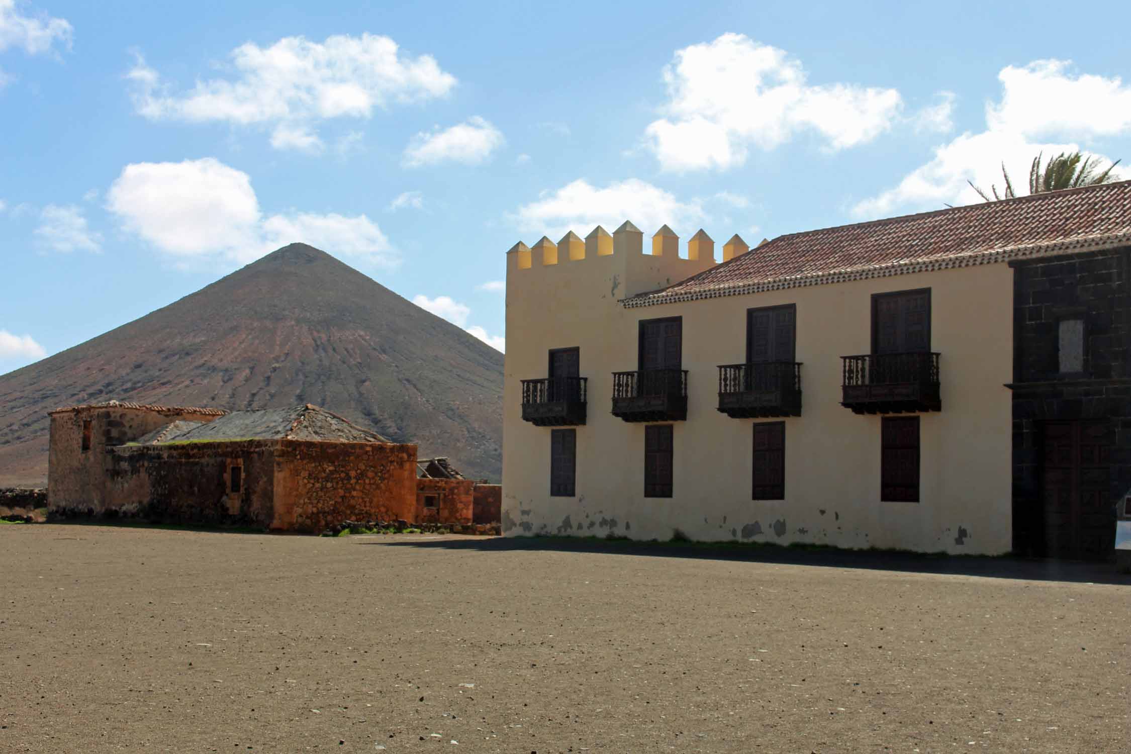 Fuerteventura, Casa de los Corolenes, volcan