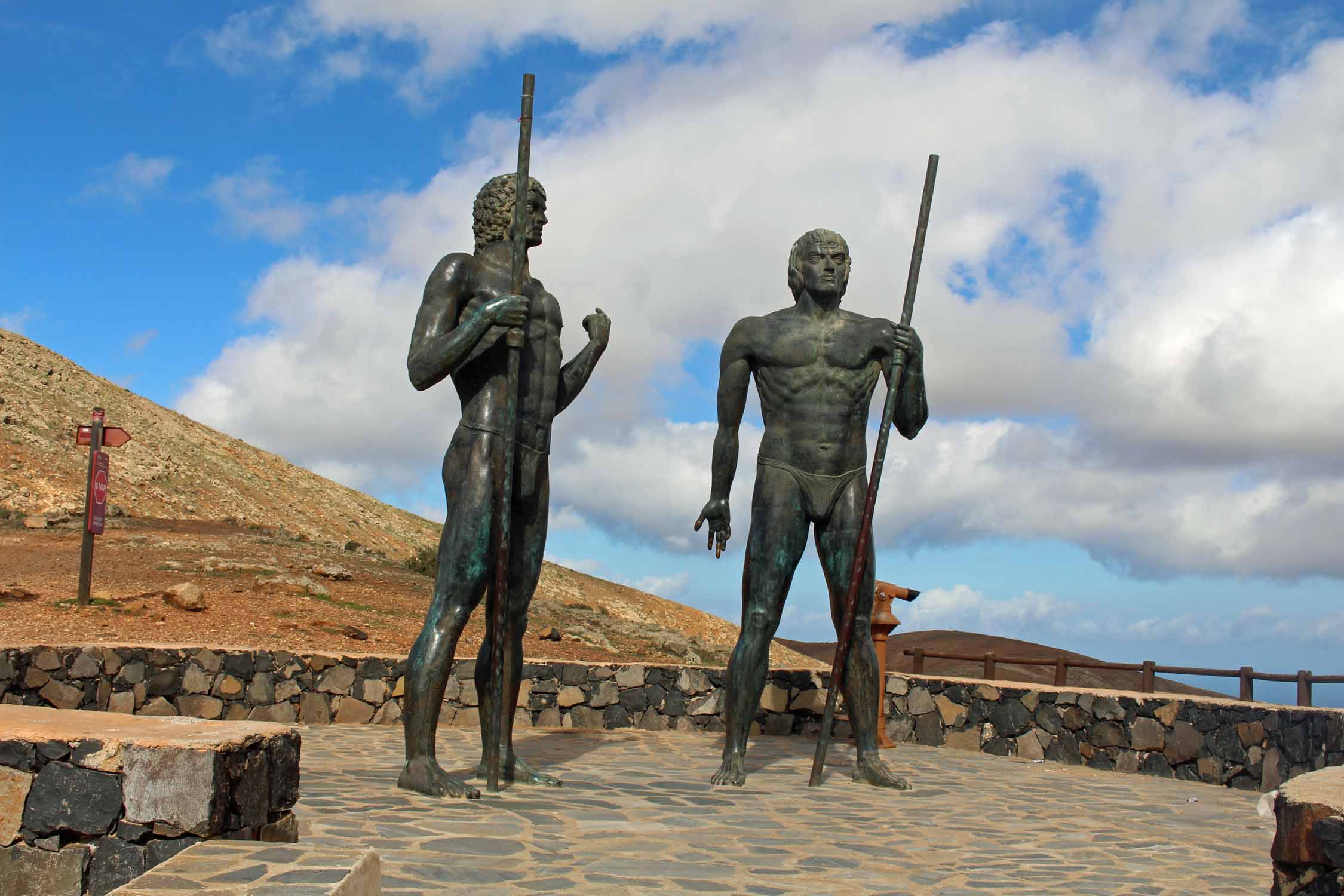 Fuerteventura, mirador Morro Velosa, statues géantes