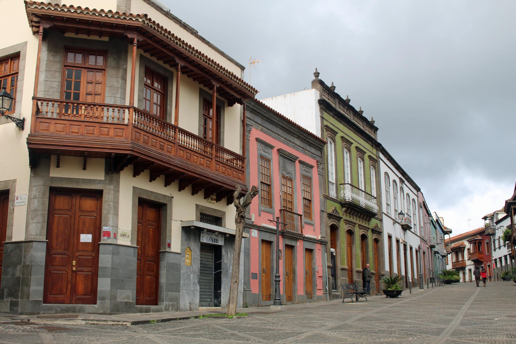 Grande Canarie, Teror, calle Real, maisons, balcons