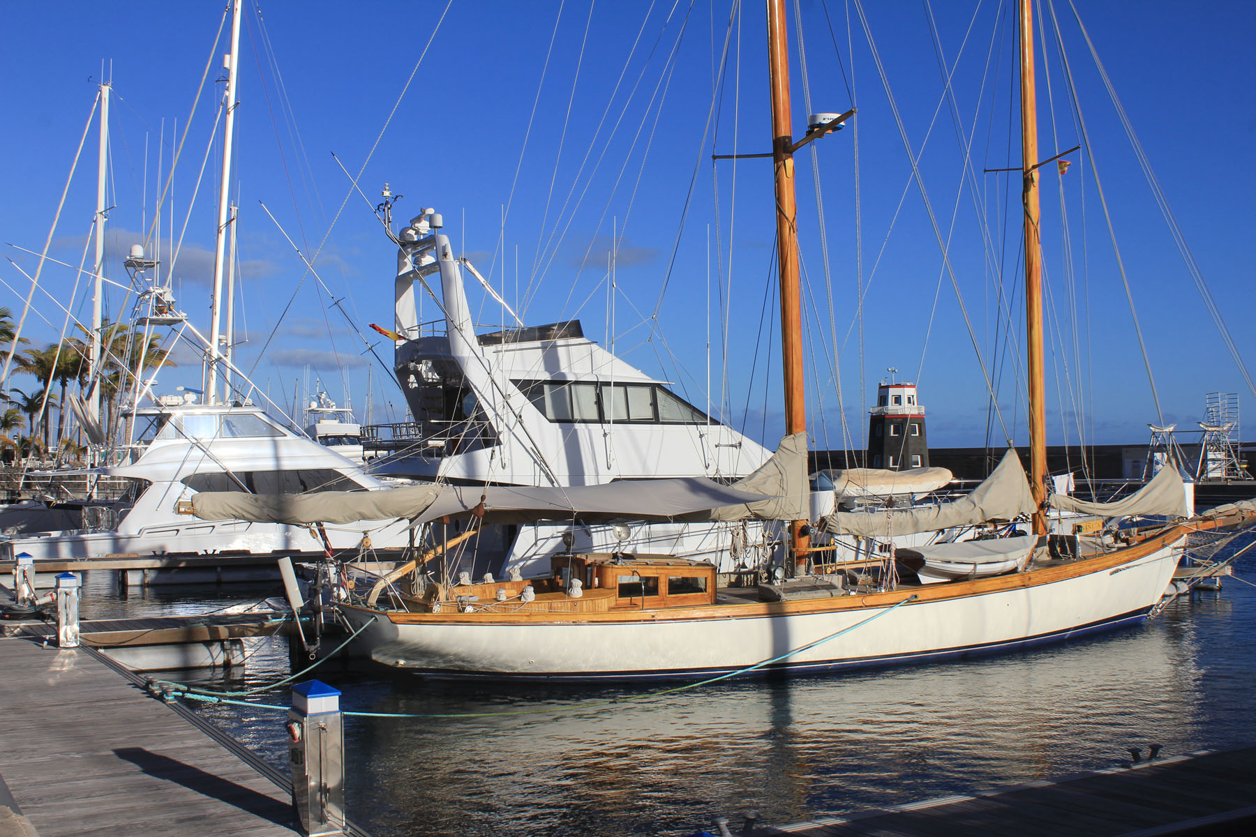 Lanzarote, Puerto Calero, bateau