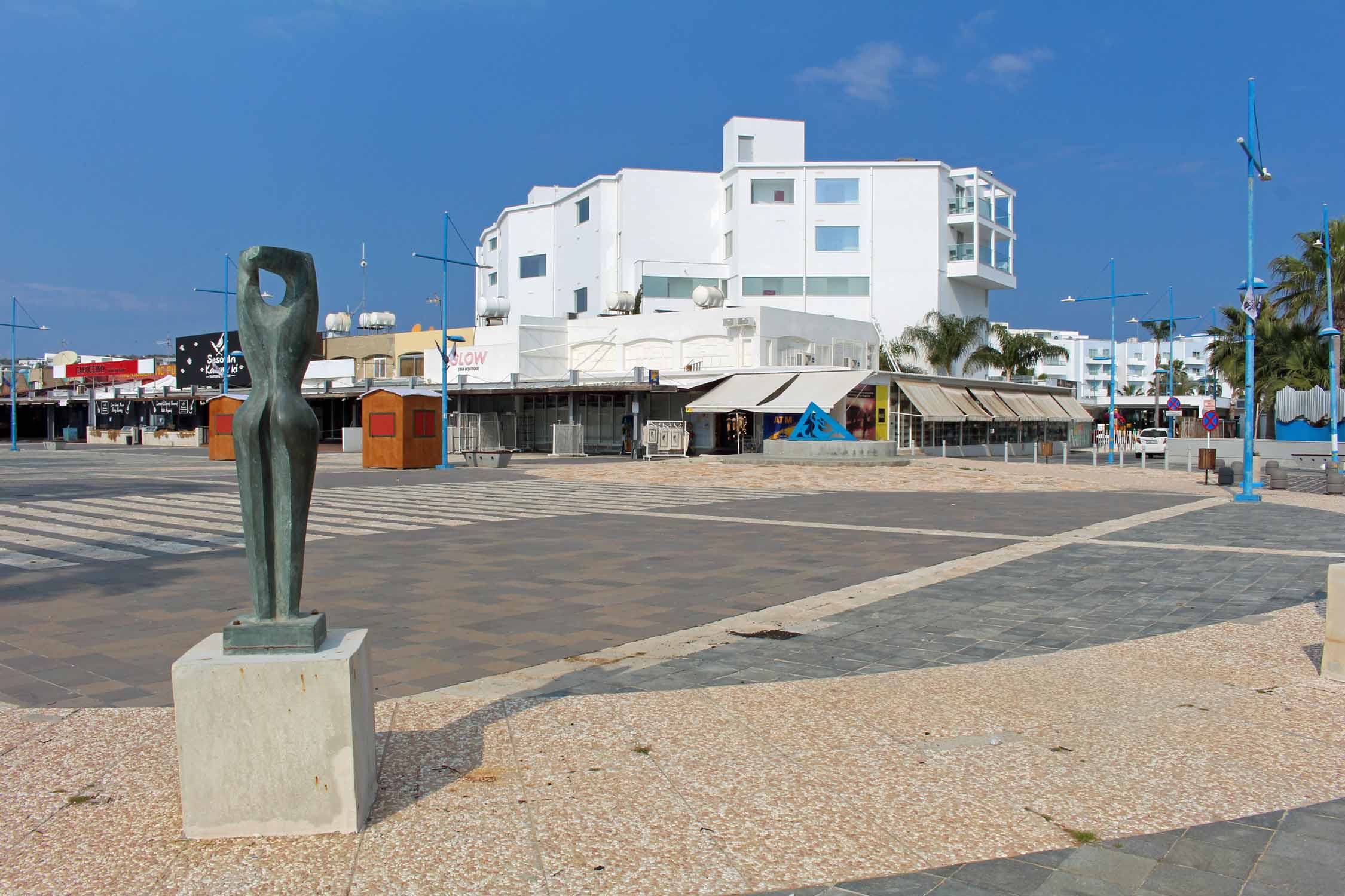 Chypre, Ayia Napa, port, statue