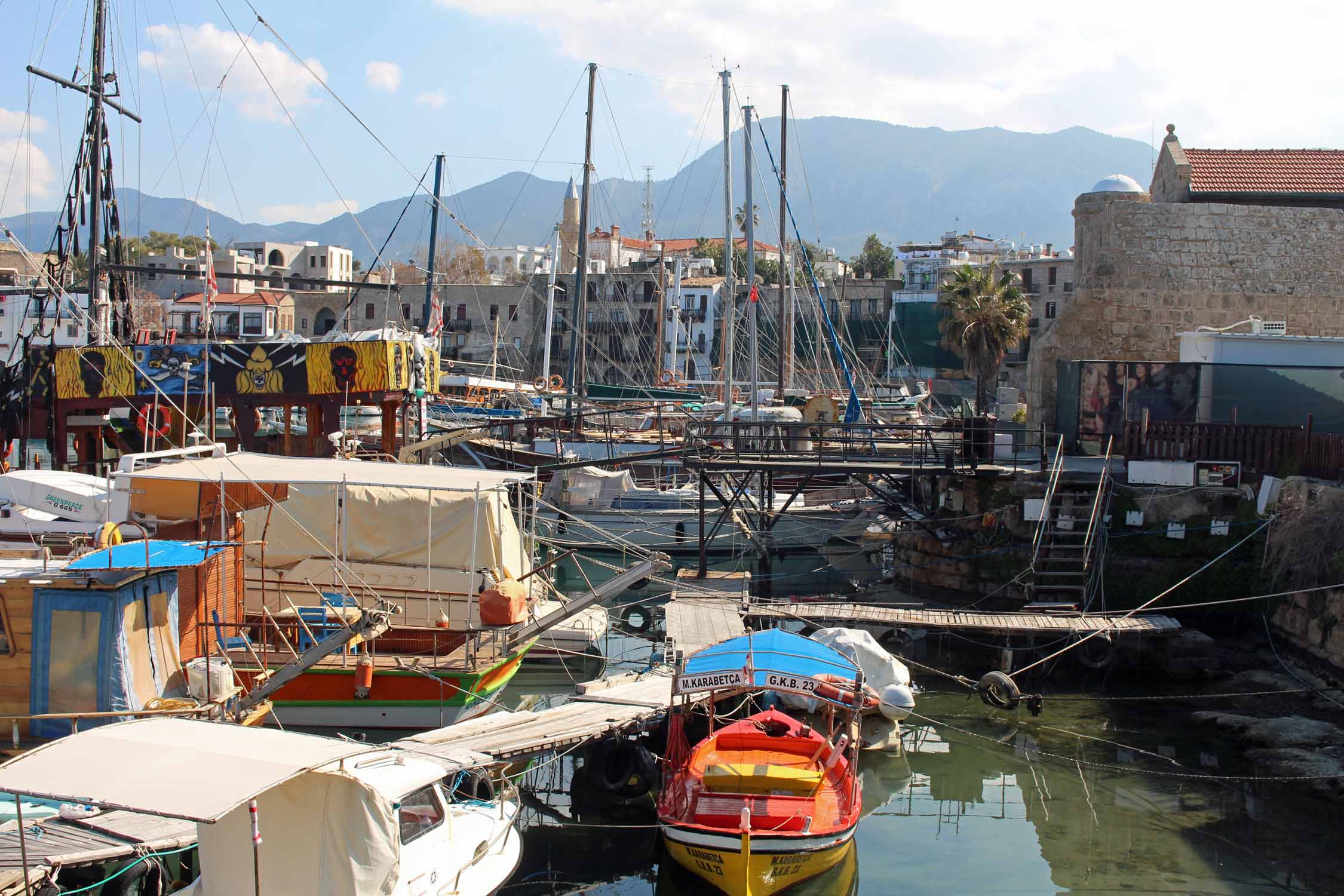 Chypre du Nord, Kyrenia, Girne, port bateaux