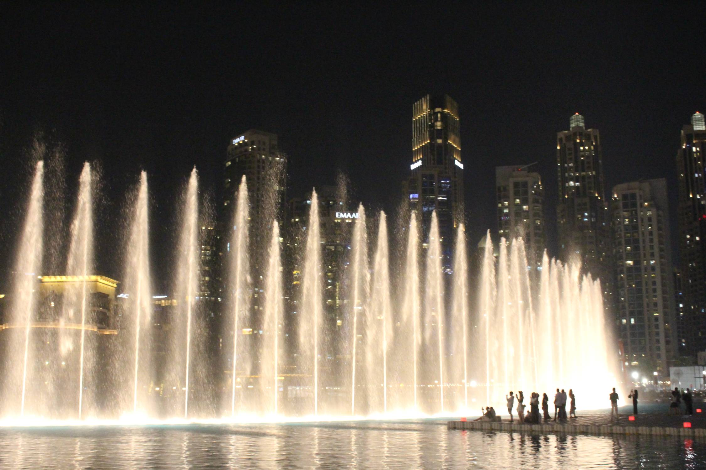 Duba&iuml;, Burj Khalifa, fontaines
