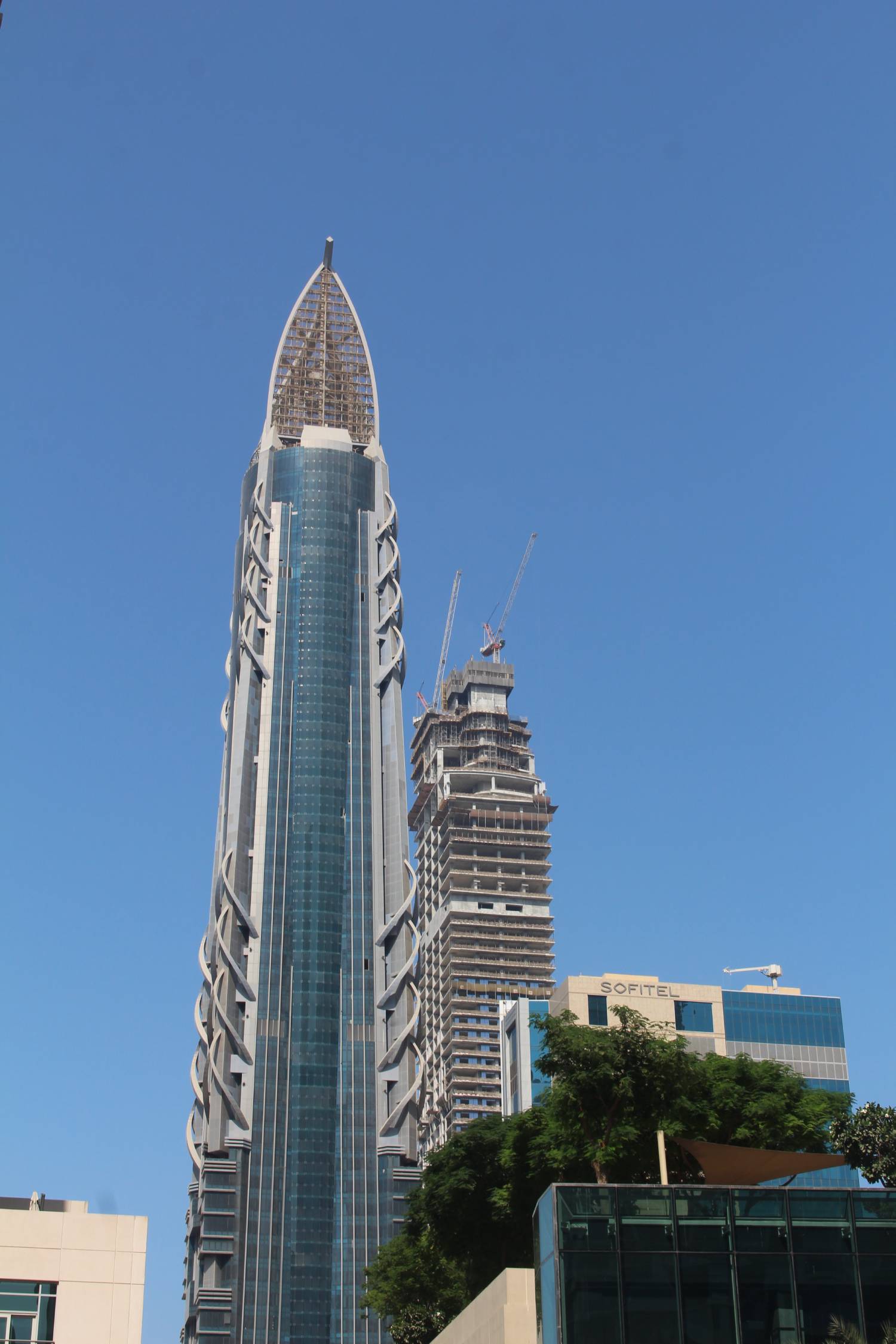 Duba&iuml;, tour Al Hikma