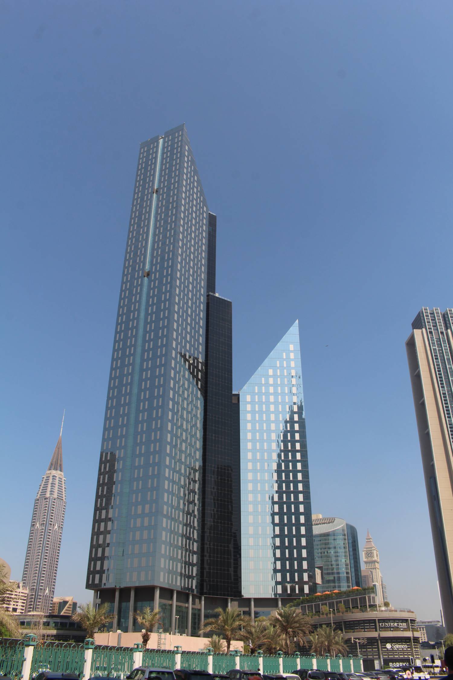 Duba&iuml;, tours Central Park